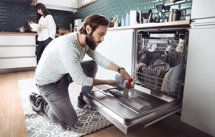 Что в посудомоечной машине можно мыть и как за ней ухаживать